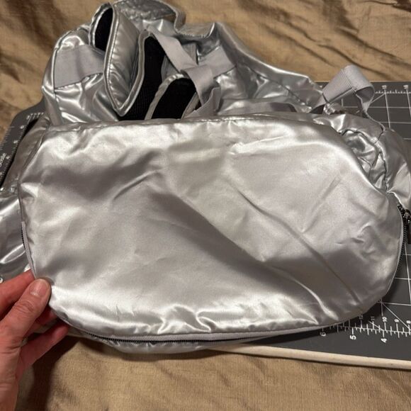 lug Packable Metallic Silver Backpack With So Many Pockets! - Picture 6 of 12